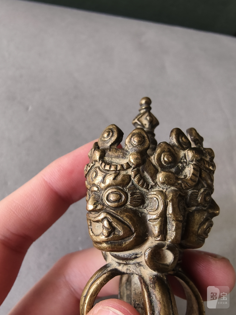 Ritual dagger phurbu made of brass or bronze respectively - 图16